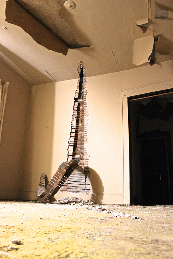 The strange forced perspective of Rowland's installation.