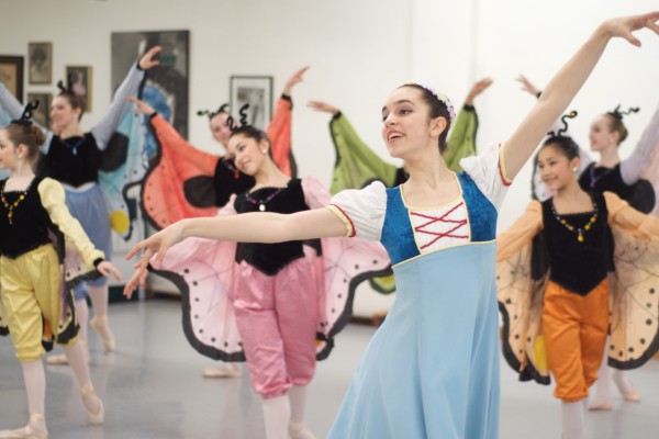 Noelle Boyages as Snow White in Ballet Excel Ohio&squot;s "Snow White." Photo by Steve Allen